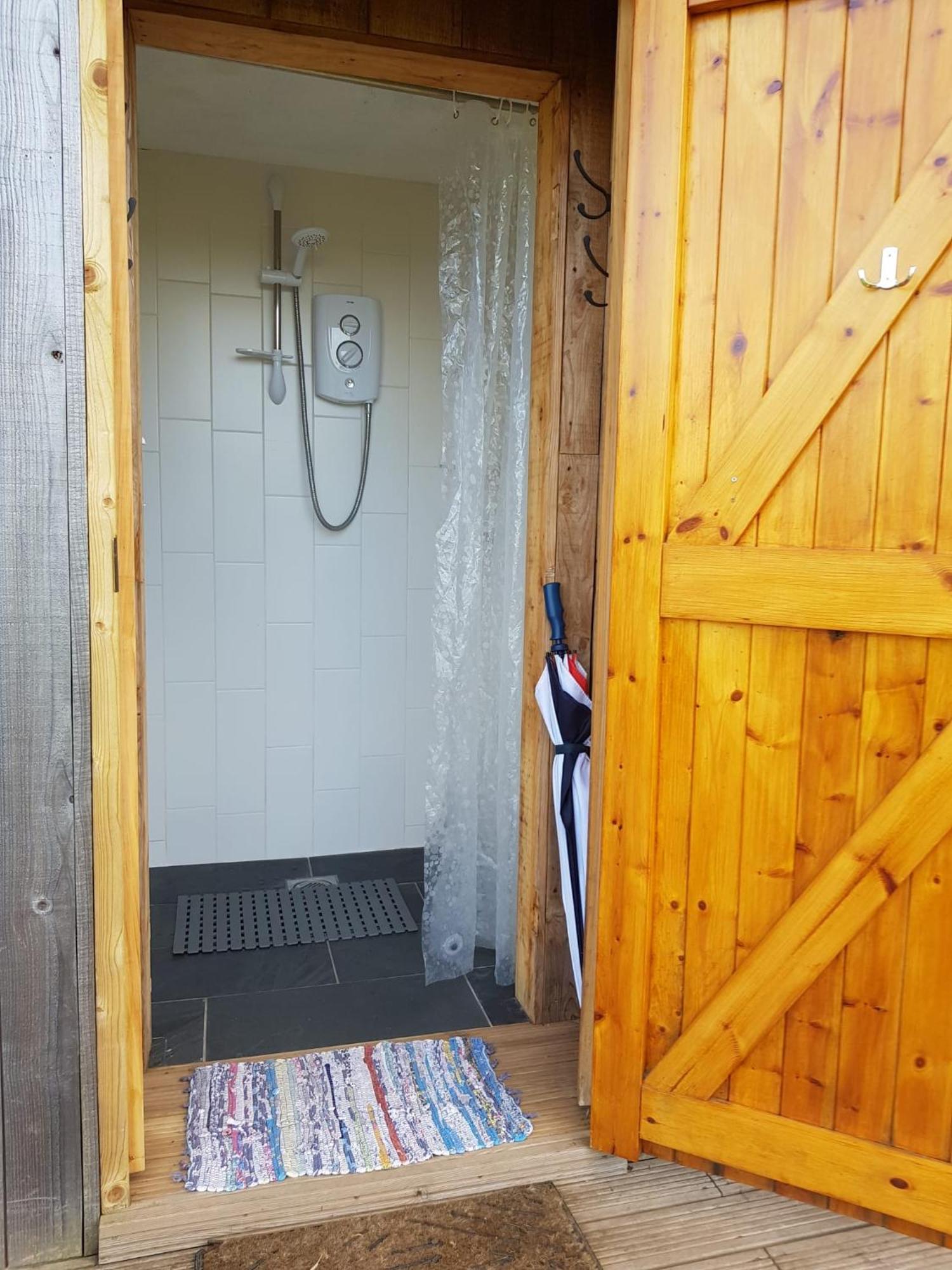Eco Accommodation Cornflower كرافن آرمز المظهر الخارجي الصورة