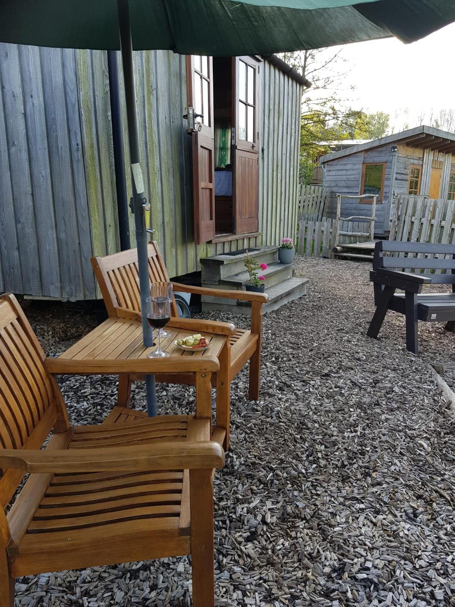 Eco Accommodation Cornflower كرافن آرمز المظهر الخارجي الصورة