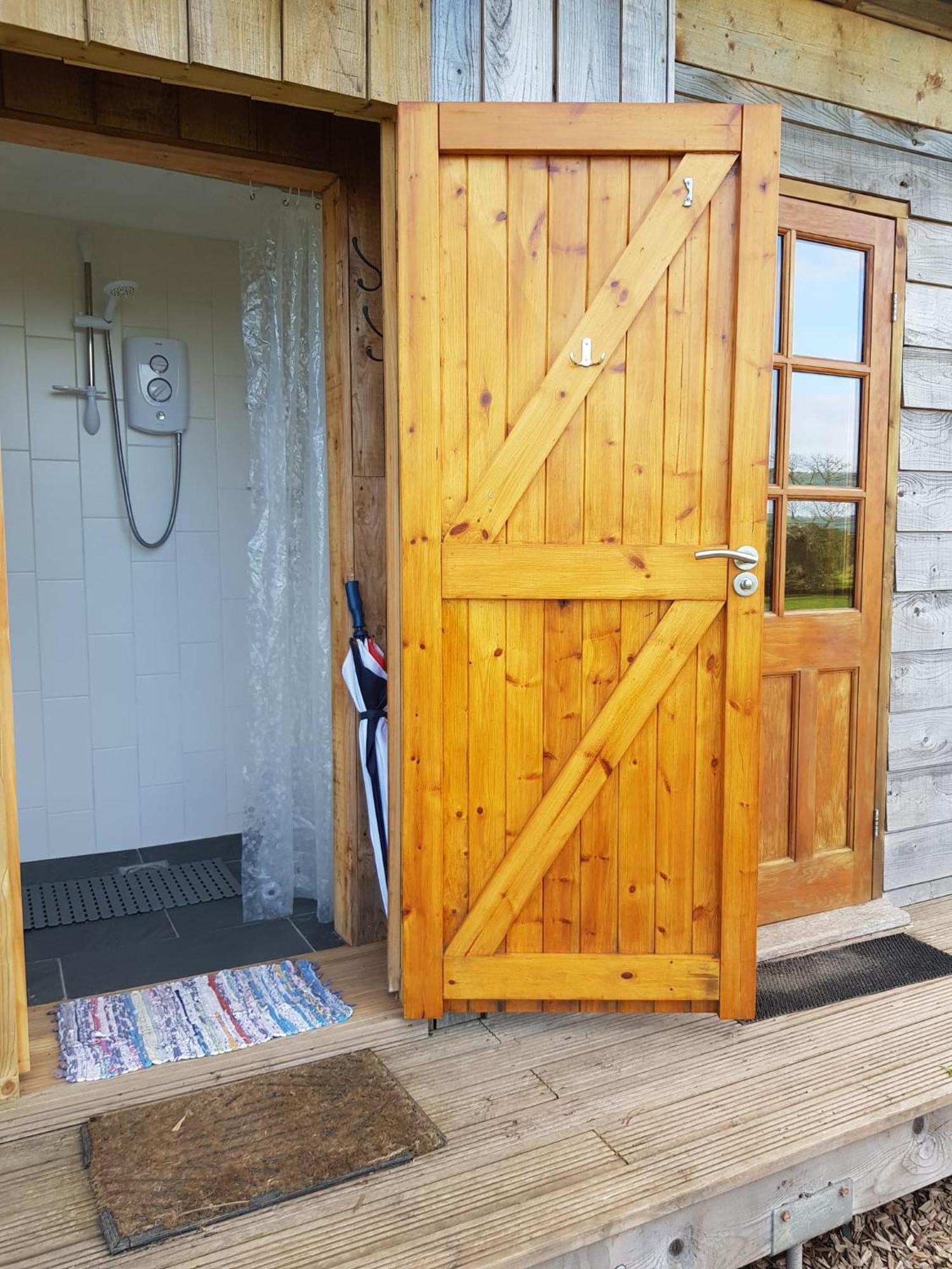 Eco Accommodation Cornflower كرافن آرمز المظهر الخارجي الصورة