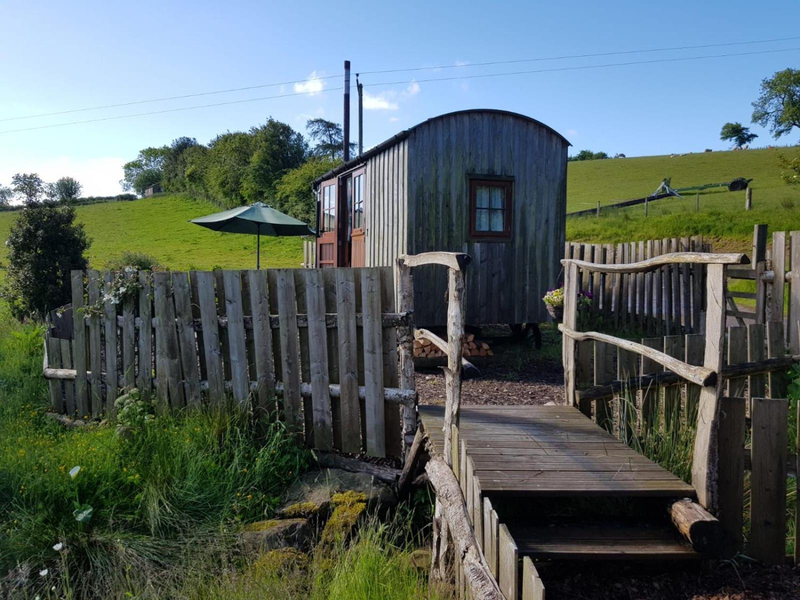 Eco Accommodation Cornflower كرافن آرمز المظهر الخارجي الصورة